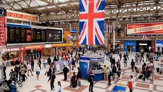 A Walk Through The London Victoria Station London England [upl. by Yekcim178]